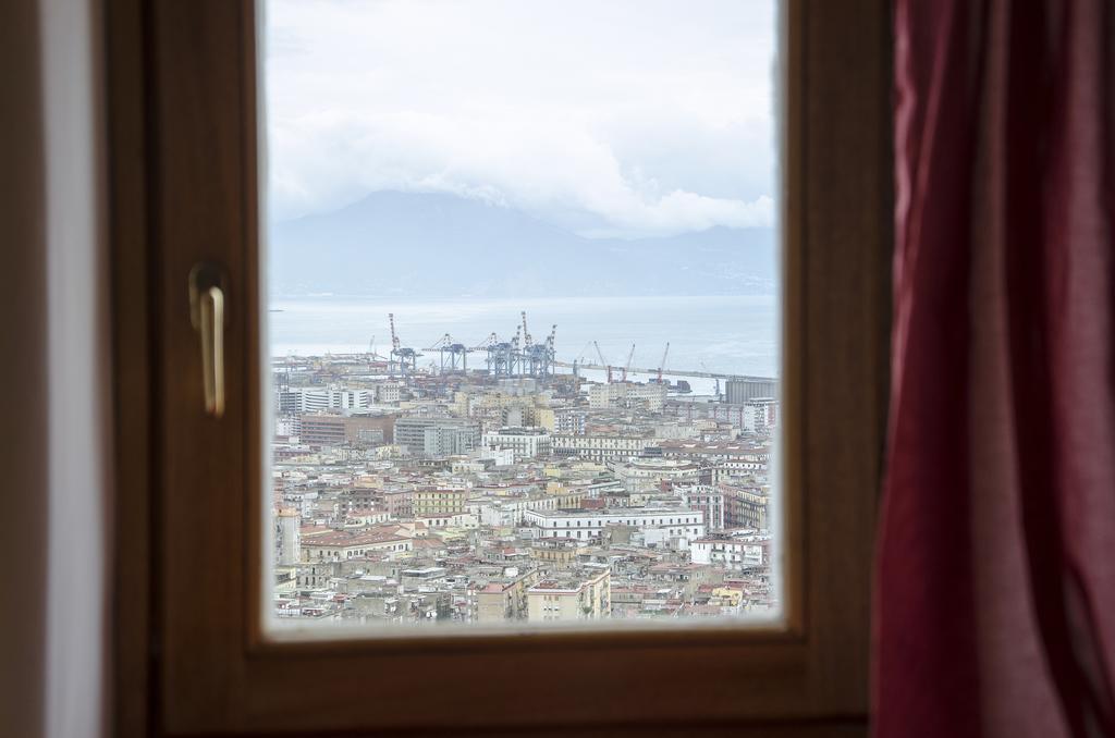 La Torre Di Ro Naples Room photo